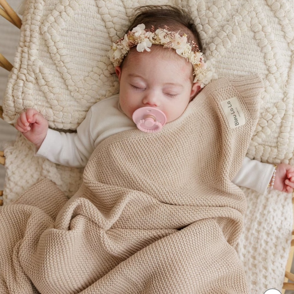 Bleu La La Heritage Knit Luxury Organic Cotton Baby Swaddle Blanket NWT - Picture 3 of 5